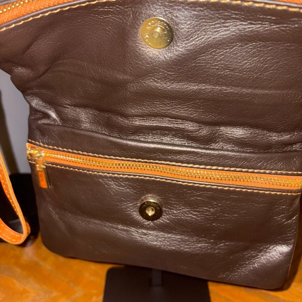 Vera Pelle Leather Crossbody - Picture 3 of 6